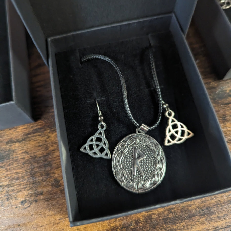 Rune Jewelry Set
