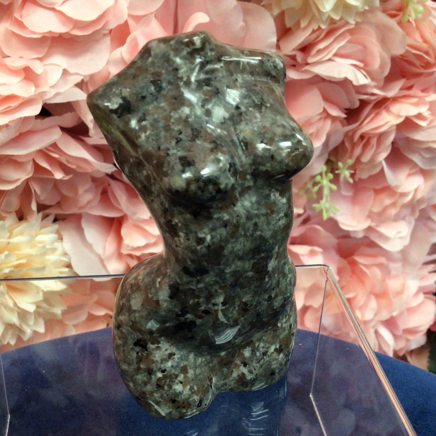 Yooperlite Body Sculpture #3782515