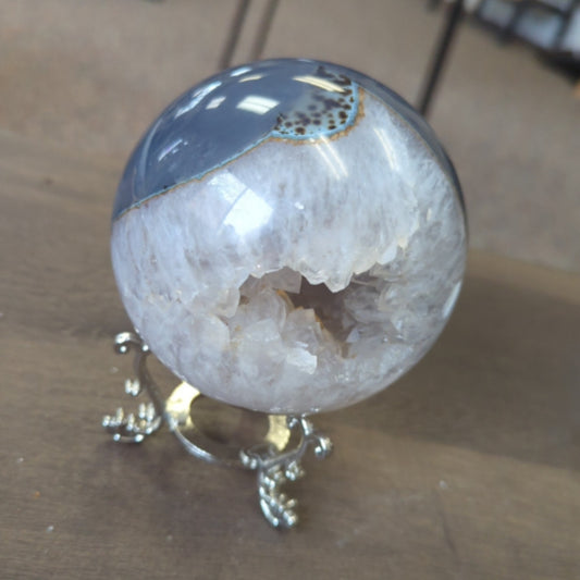 Blue Agate Sphere "Feo Bello" #2441281