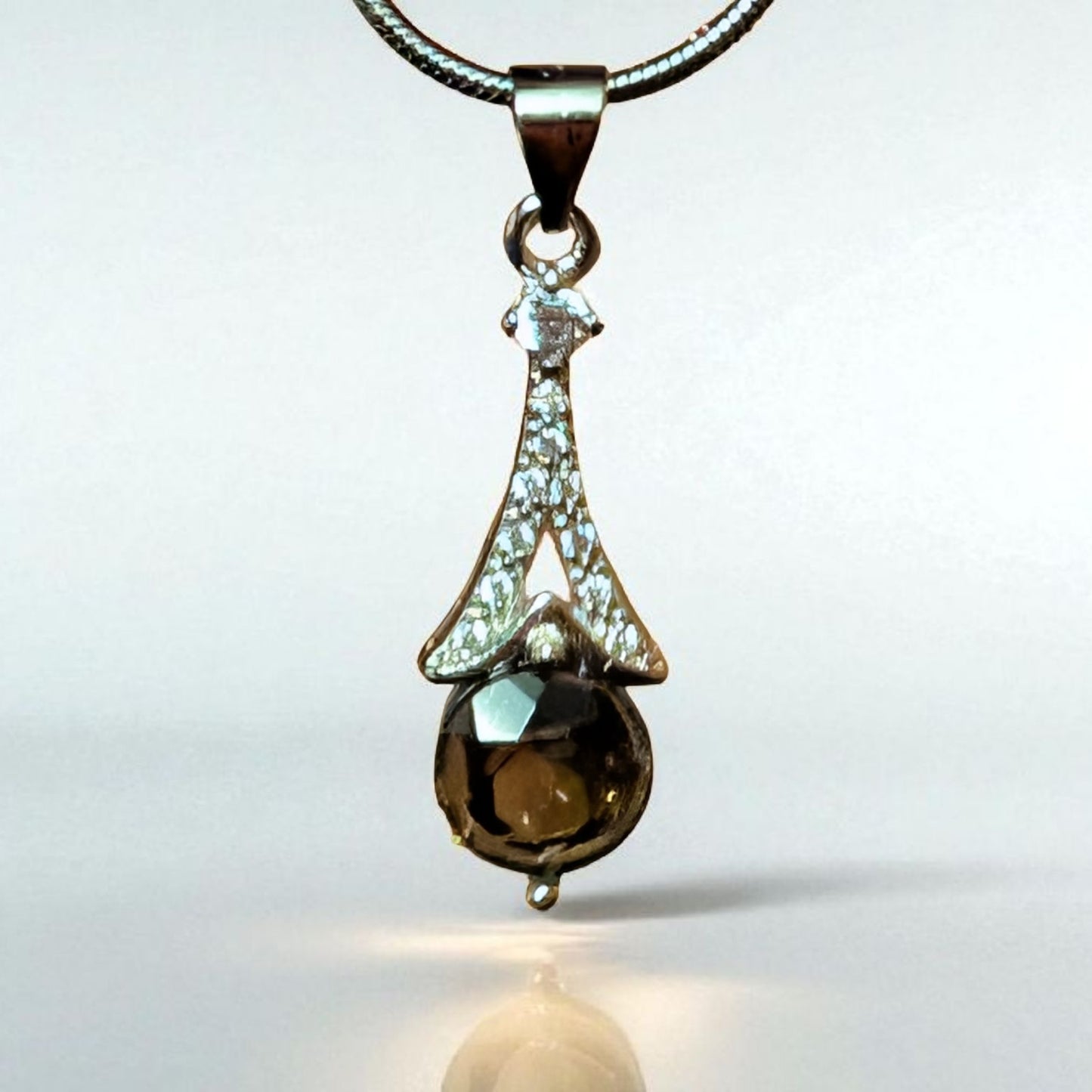 Brown Topez Pendant Necklace