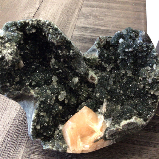 Black Druzy Chalcedony w/Stillbite on Basalt #398835